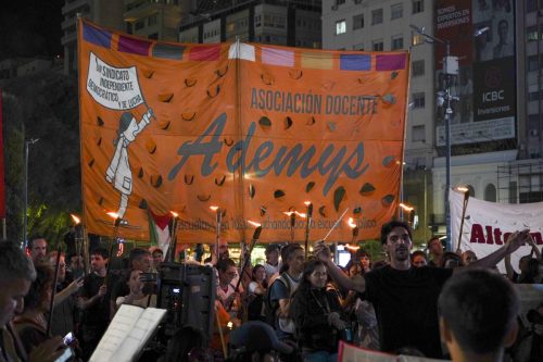 Ademys-antorchas